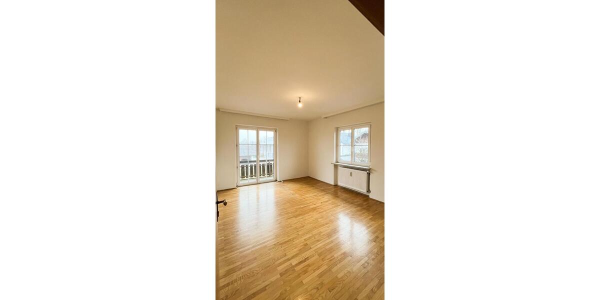 Etagenwohnung Saaldorf-Surheim Surheim - 3 Zimmer, 95 m&sup2;, 1.800&euro; | Angebot:25332250