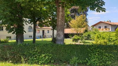 IDYLLISCH - SEHR RUHIG GELEGEN AM CHIEMSEE - Etagenwohnung Bernau am Chiemsee | Angebot:27180863
