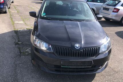 Skoda Fabia 120.615 km 5.400 &euro; Traunstein 83278