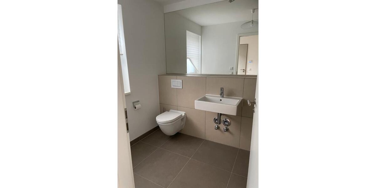 Etagenwohnung Freilassing - 2 Zimmer, 67 m&sup2;, 350.000&euro; | Angebot:25362942