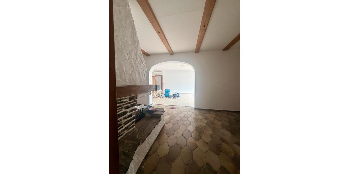 Etagenwohnung Freilassing - 6 Zimmer, 145 m&sup2;, 1.400&euro; | Angebot:27622493