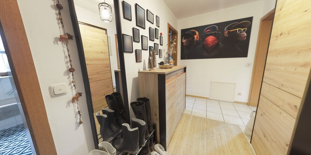 Gepflegte, vermietete 2-Zimmerwohnung mit Garten in Freilassing, Ortsteil Hofham - inkl. TG Platz. - Etagenwohnung Freilassing Freilassing | Angebot:24092327