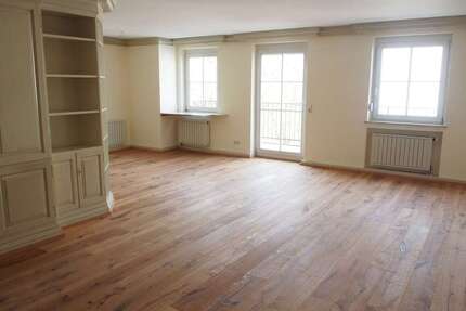 Wohnung Traunstein - 3 Zimmer, 137 m&sup2;, 1.200&euro; | Angebot:25960114