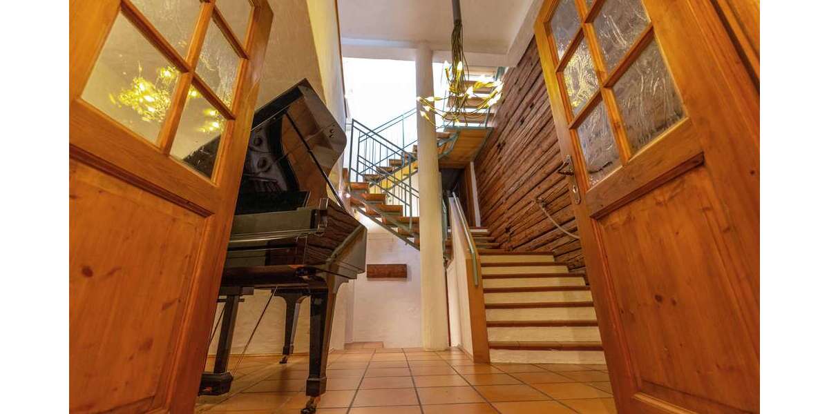 Einfamilienhaus Saaldorf-Surheim Surheim - 12 Zimmer, 490 m&sup2;, 1.295.000&euro; | Angebot:23267148