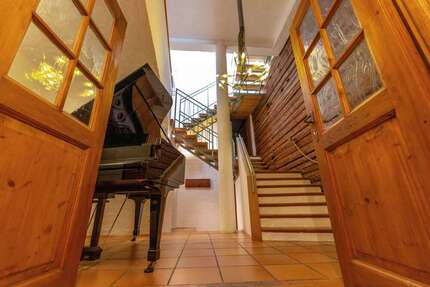 Haus Saaldorf-Surheim Surheim - 12 Zimmer, 490 m&sup2;, 1.295.000&euro; | Angebot:23267148