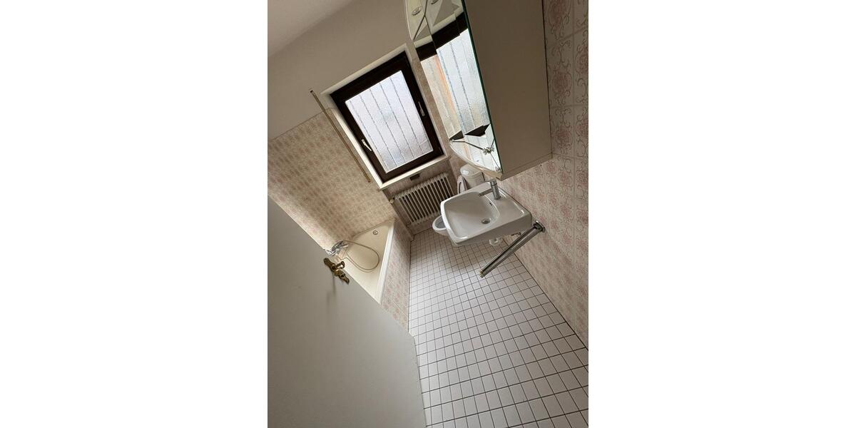 Einfamilienhaus Grabenstätt - 3 Zimmer, 145 m&sup2;, 2.000&euro; | Angebot:23636581