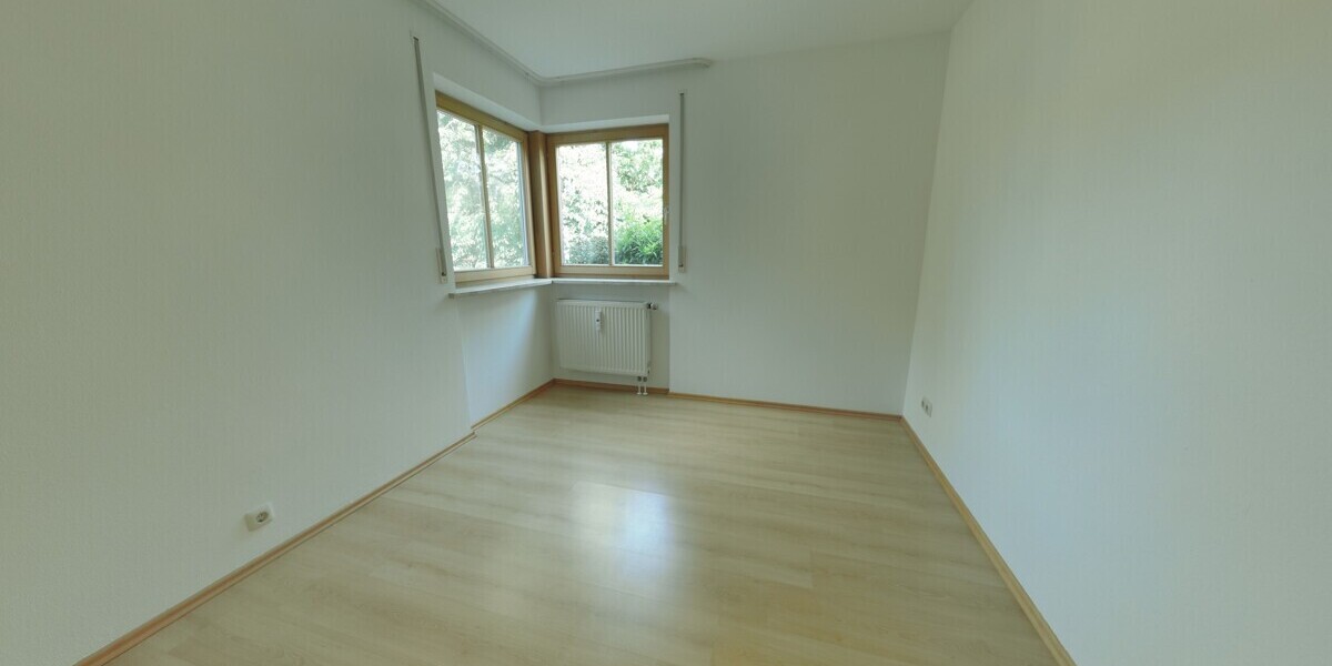 Charmante 3-Zimmer-Erdgeschosswohnung mit Terrasse & Garten in ruhiger Zentrumslage von Freilassing - Erdgeschoßwohnung Freilassing Freilassing | Angebot:26819124