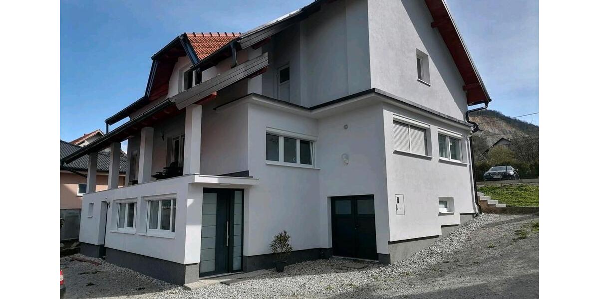 Einfamilienhaus Freilassing - 8 Zimmer, 350 m&sup2;, 430.000&euro; | Angebot:25363238