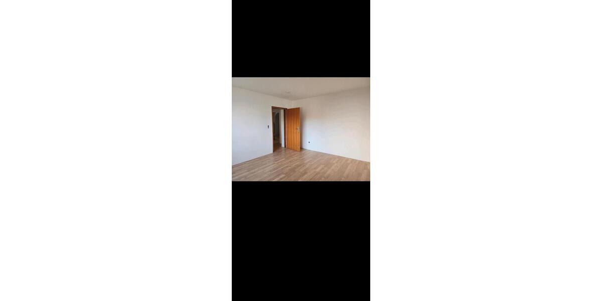 Erdgeschoßwohnung Traunreut St. Georgen - 3 Zimmer, 107 m&sup2;, 1.049&euro; | Angebot:27621587