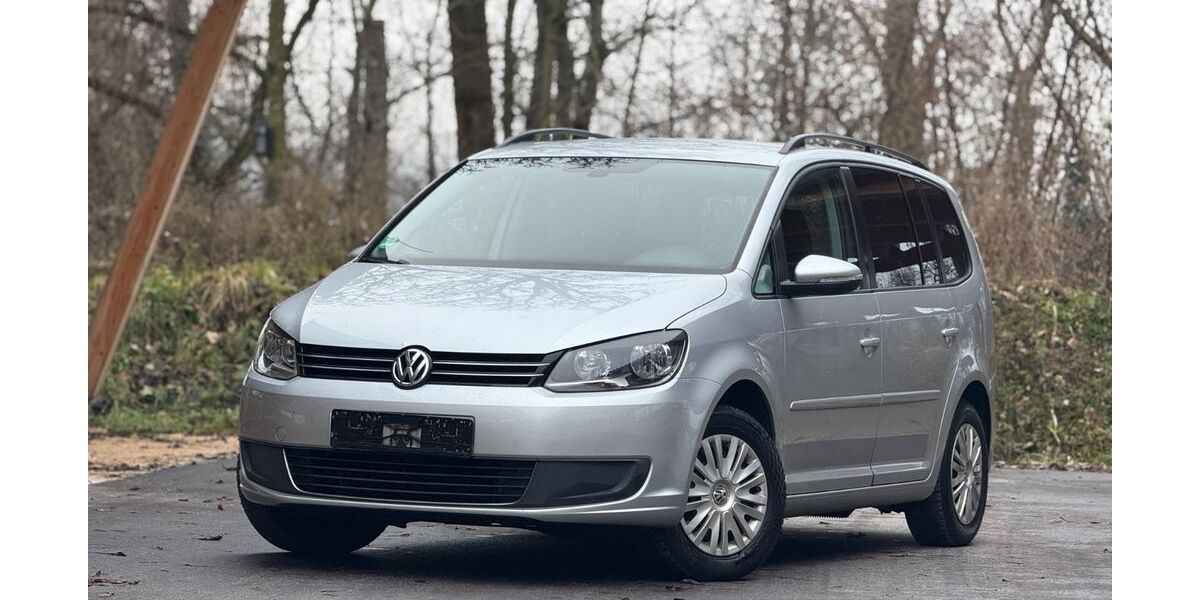 VW Touran 206.159 km 4.699 &euro; Tacherting 83342