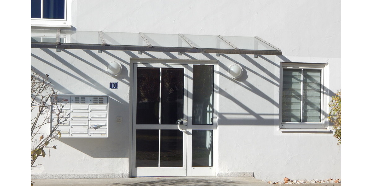 Vermietete und gepflegte 2-Zimmer-Wohnung mit Balkon in Freilassing zu verkaufen! - Etagenwohnung Freilassing Freilassing | Angebot:24584620