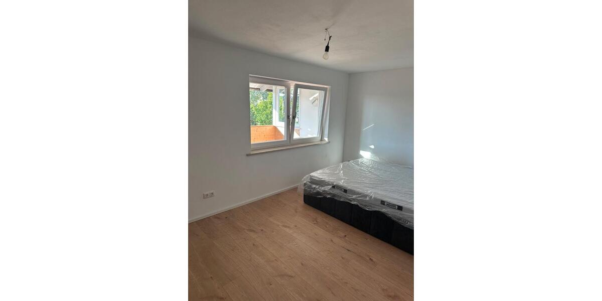 Etagenwohnung Traunreut Arleting - 2 Zimmer, 66 m&sup2;, 900&euro; | Angebot:27601916