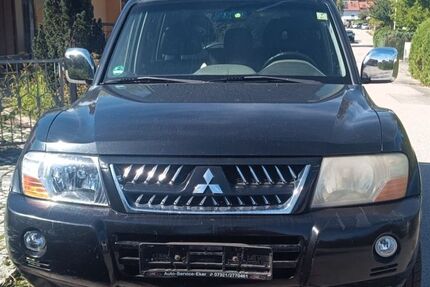 Mitsubishi Pajero 331.600 km 5.300 &euro; Tittmoning 84529