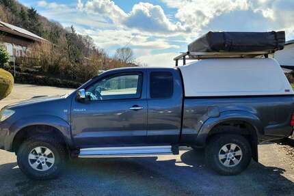 Toyota Hilux 332.000 km 14.499 &euro; Trostberg, St 83308