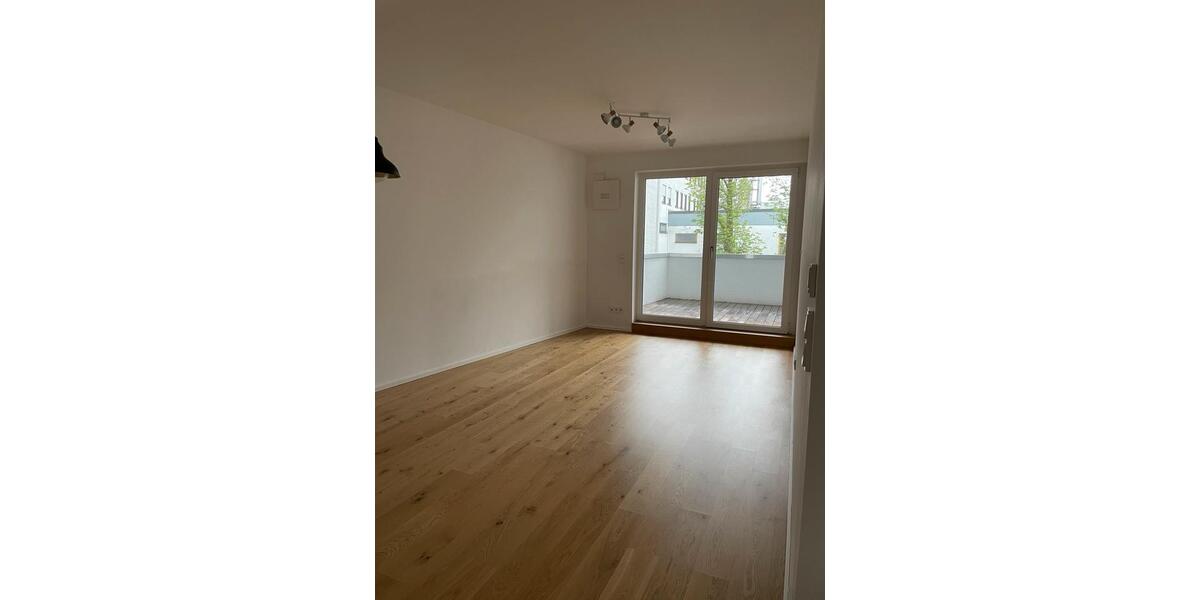 Etagenwohnung Freilassing - 2 Zimmer, 67 m&sup2;, 350.000&euro; | Angebot:25362942