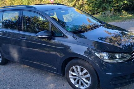 VW Touran 299.999 km 5.950 &euro; Garching 84518