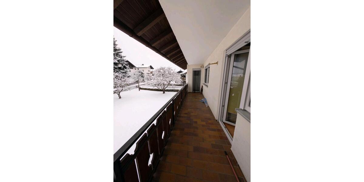 Etagenwohnung Chieming - 3 Zimmer, 100 m&sup2;, 1.125&euro; | Angebot:25129181