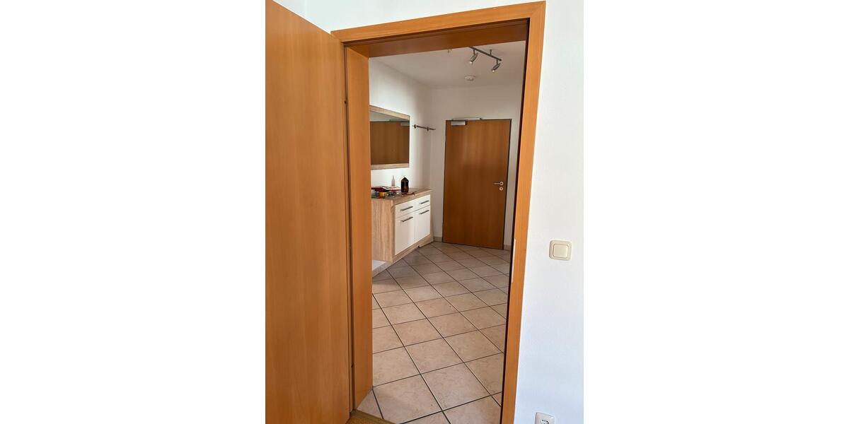 Etagenwohnung Traunreut Irsing - 3 Zimmer, 85 m&sup2;, 1.150&euro; | Angebot:25844468