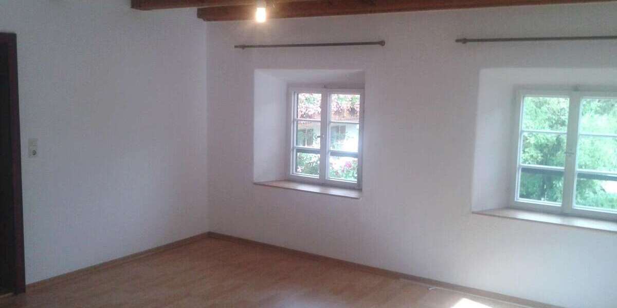 Etagenwohnung Bernau - 3 Zimmer, 95 m&sup2;, 1.050&euro; | Angebot:25301294