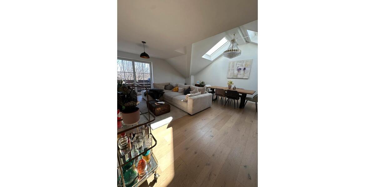 Etagenwohnung Traunstein - 3 Zimmer, 102 m&sup2;, 1.360&euro; | Angebot:25796449