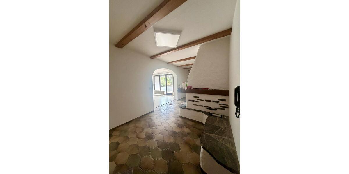 Etagenwohnung Freilassing - 6 Zimmer, 145 m&sup2;, 1.400&euro; | Angebot:27622493