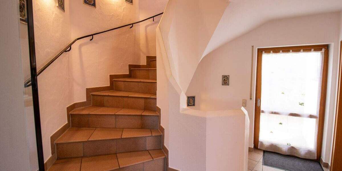 Einfamilienhaus Chieming - 7 Zimmer, 180 m&sup2;, 1.350.000&euro; | Angebot:25738422