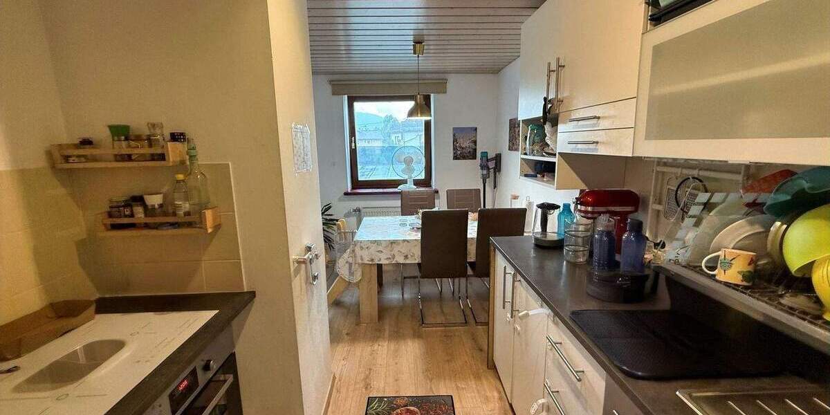 Etagenwohnung Freilassing - 3 Zimmer, 81 m&sup2;, 299.000&euro; | Angebot:25689998