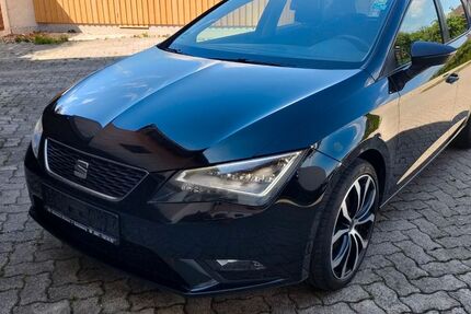 Seat Leon 155.596 km 7.100 &euro; Traunstein 83278