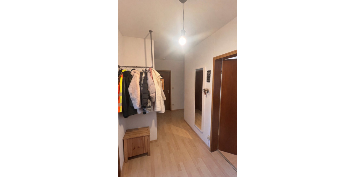 Etagenwohnung Traunstein - 3 Zimmer, 75 m&sup2;, 700&euro; | Angebot:25005336