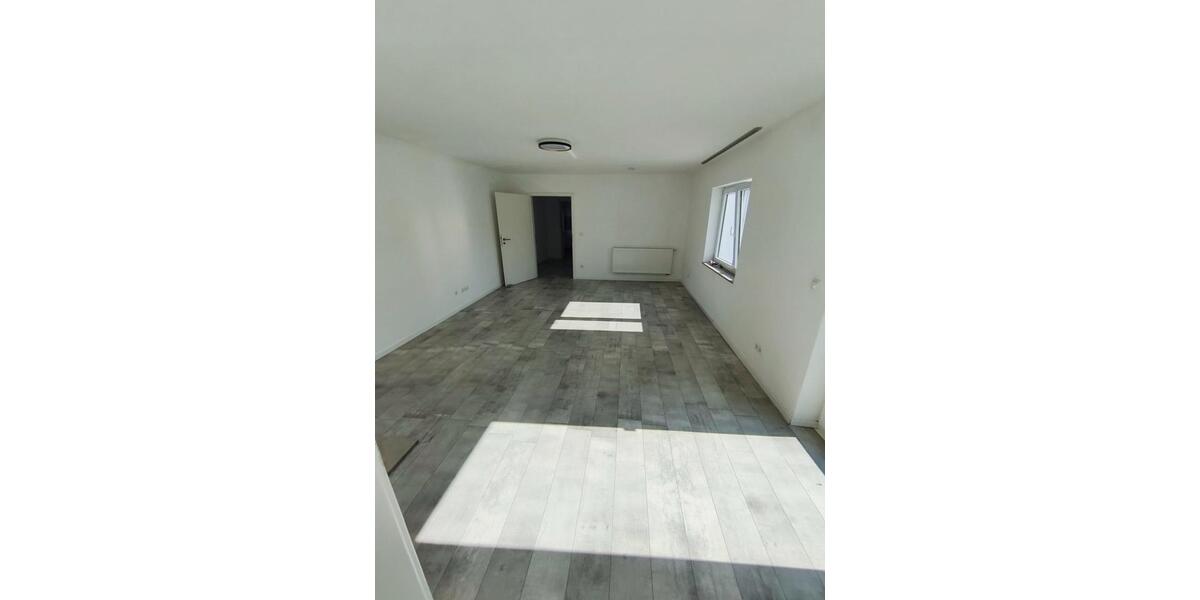 Terrassenwohnung Traunstein - 3 Zimmer, 77 m&sup2;, 1.050&euro; | Angebot:26697936
