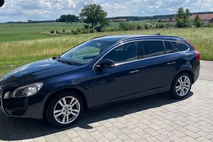 Volvo V60 238.000 km 7.099 &euro; Palling 83349