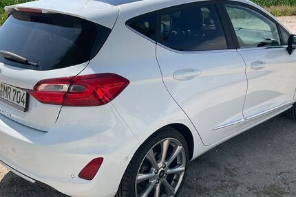 Ford Fiesta 121.000 km 9.999 &euro; Kienberg 83361