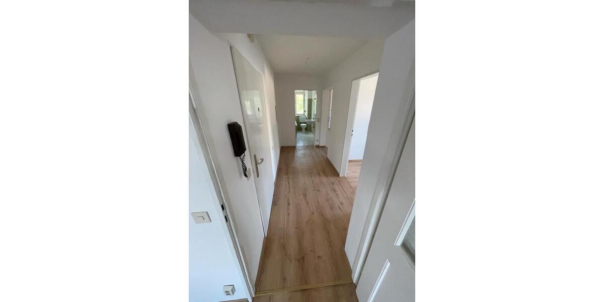 Etagenwohnung Freilassing - 2.5 Zimmer, 63 m&sup2;, 580&euro; | Angebot:27609522