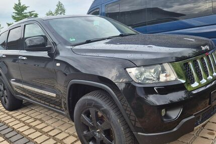 Jeep Grand Cherokee 187.000 km 5.550 &euro; Traunreut 83301