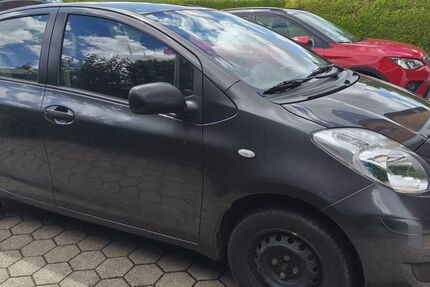 Toyota Yaris 123.000 km 4.500 &euro; Surheim 83416