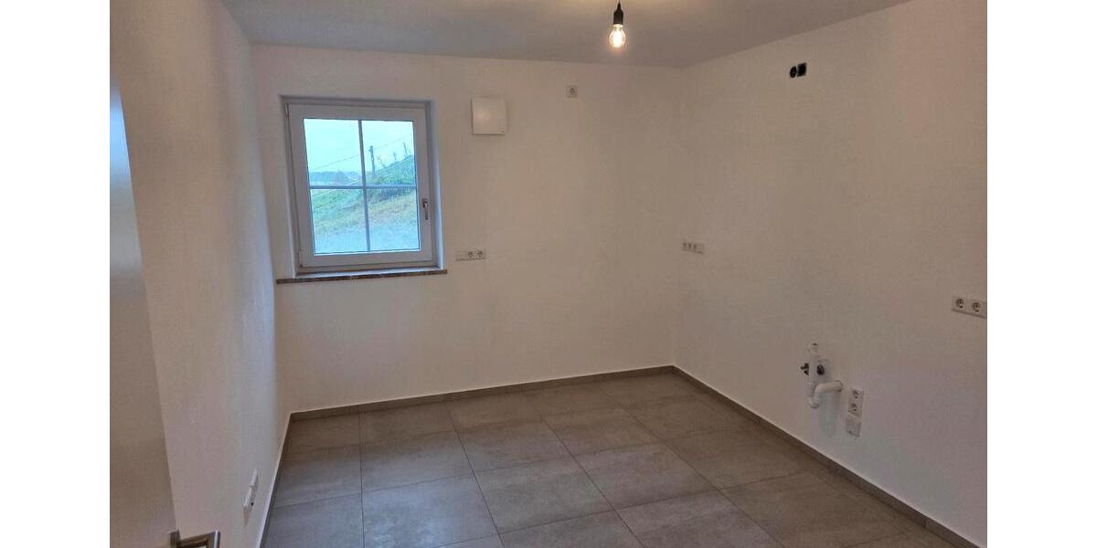 Erdgeschoßwohnung Traunstein - 3 Zimmer, 100 m&sup2;, 1.300&euro; | Angebot:27618369