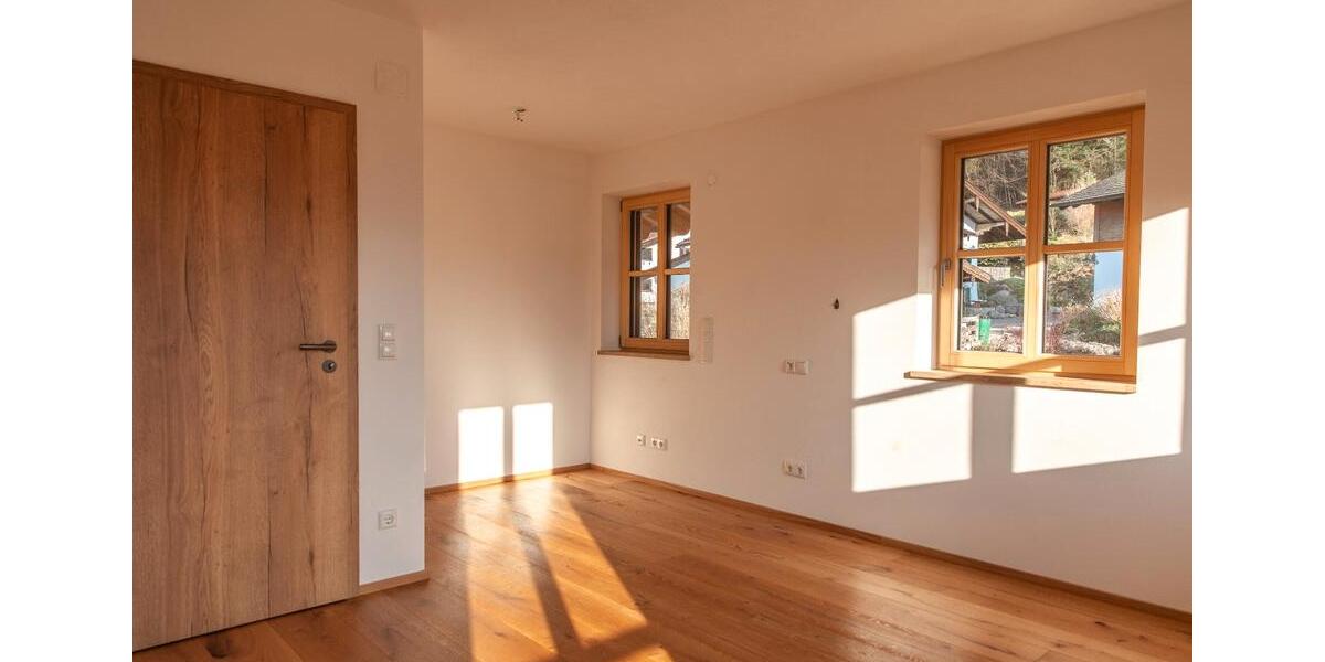 Doppelhaushälfte Marquartstein - 4 Zimmer, 120 m&sup2;, 2.170&euro; | Angebot:26026459