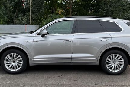 VW Touareg 332.314 km 31.999 &euro; Traunstein 83278