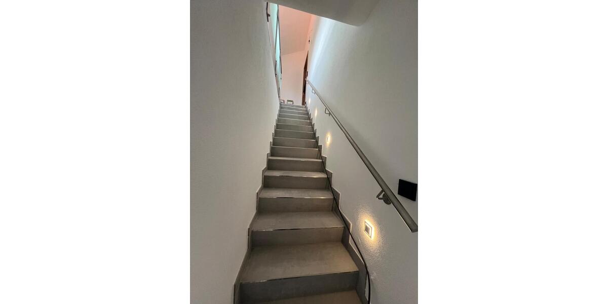 Etagenwohnung Freilassing - 4 Zimmer, 90 m&sup2;, 1.480&euro; | Angebot:25973540