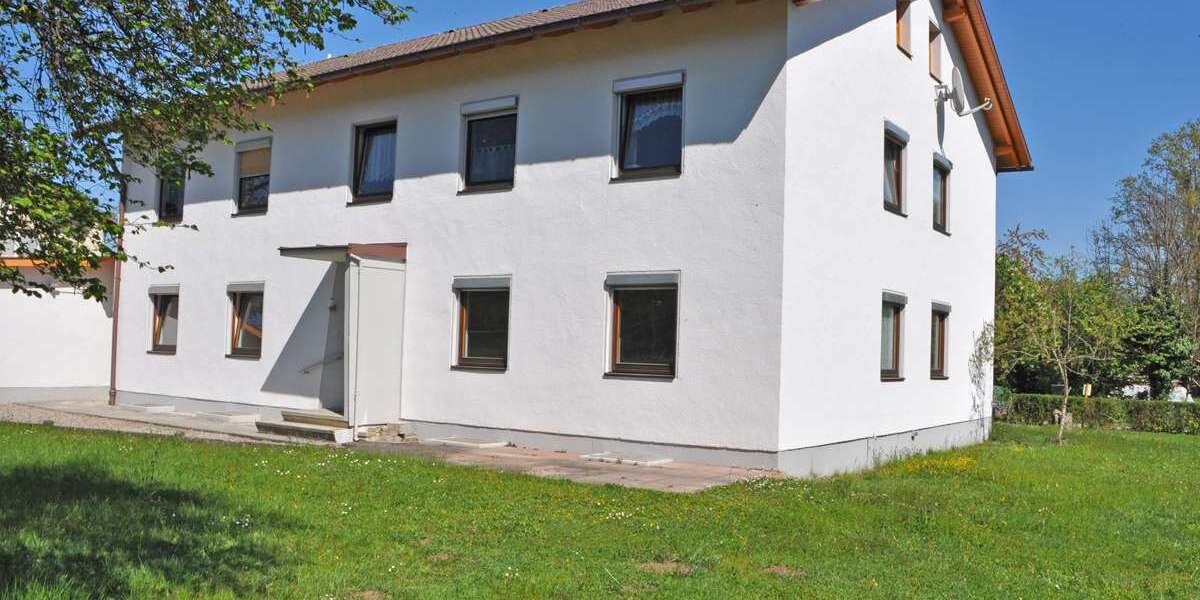 Einfamilienhaus Tacherting - 12 Zimmer, 264 m&sup2;, 598.000&euro; | Angebot:26363639