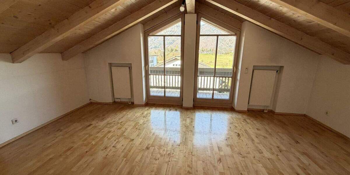 Doppelhaushälfte Bayerisch Gmain - 6 Zimmer, 148 m&sup2;, 649.000&euro; | Angebot:25734187