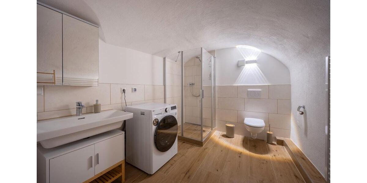 Etagenwohnung Traunstein - 3 Zimmer, 110 m&sup2;, 1.800&euro; | Angebot:27604740