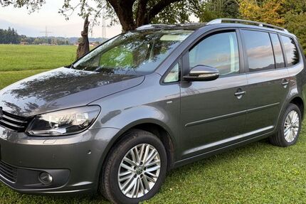 VW Touran 183.000 km 9.490 &euro; Grassau 83224
