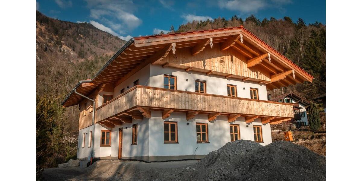 Doppelhaushälfte Marquartstein - 4 Zimmer, 120 m&sup2;, 2.170&euro; | Angebot:26026460