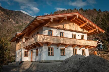 Haus Marquartstein - 4 Zimmer, 120 m&sup2;, 2.170&euro; | Angebot:26026460