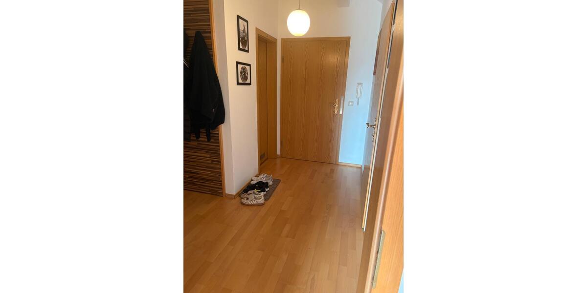 Dachgeschoßwohnung Freilassing - 2 Zimmer, 60 m&sup2;, 256.000&euro; | Angebot:27251236
