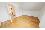 Altbaucharme & Bergblick – 2-Zimmer-Dachgeschoss mit Potenzial für 3 Zimmer in Freilassing - Dachgeschoßwohnung Freilassing Freilassing | Angebot:27620477