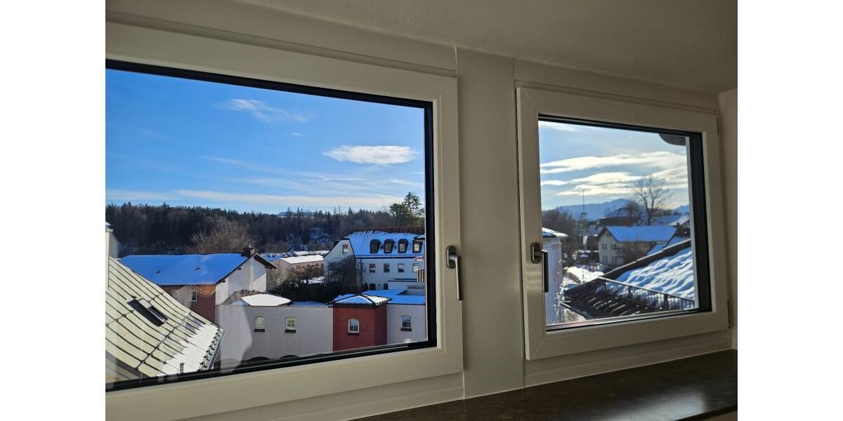 traumhafte Wohnung über den Dächern von Traunstein südwest - Dachgeschoßwohnung Traunstein Gemarkung Traunstein | Angebot:26014225