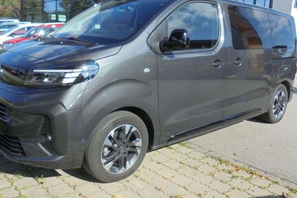 Opel Zafira Life 8.500 km 48.990 &euro; Petting 83367