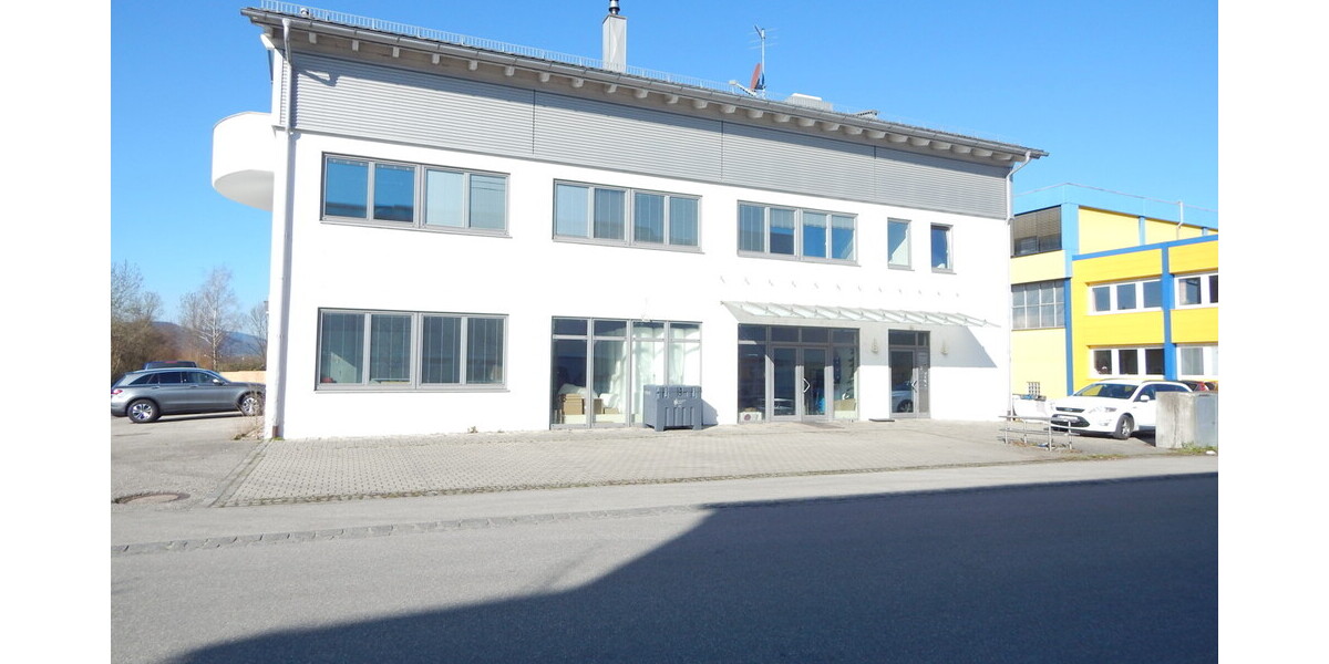 Ausstellungs- bzw. Lagerfläche im Erdgeschoss, mit Büroräumen im 1. OG - in 83395 Freilassing - Gewerbeobjekt Freilassing Freilassing | Angebot:20538048